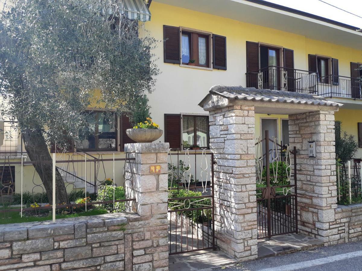Casa Vacanze Ester Brenzone sul Garda Esterno foto