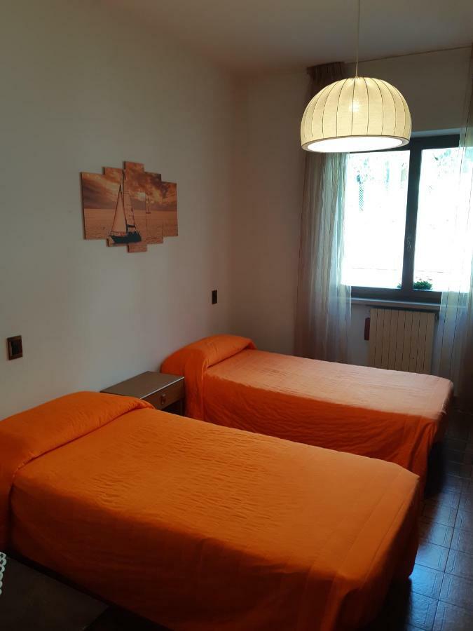 Casa Vacanze Ester Brenzone sul Garda Esterno foto