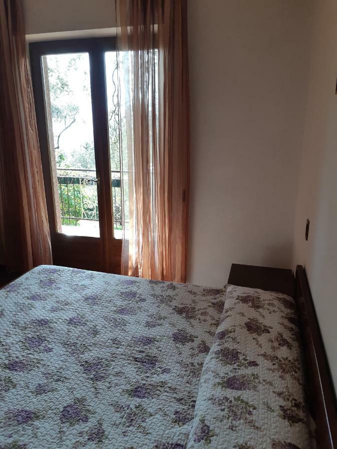 Casa Vacanze Ester Brenzone sul Garda Esterno foto