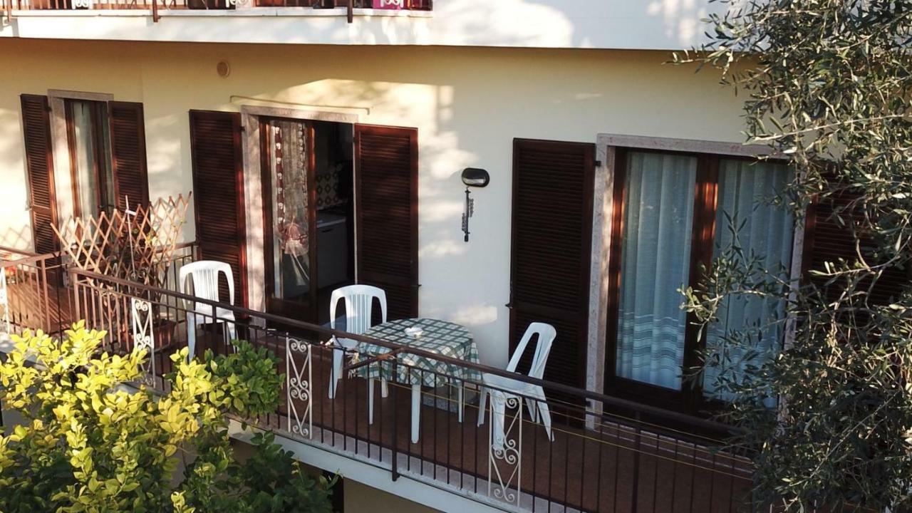 Casa Vacanze Ester Brenzone sul Garda Esterno foto
